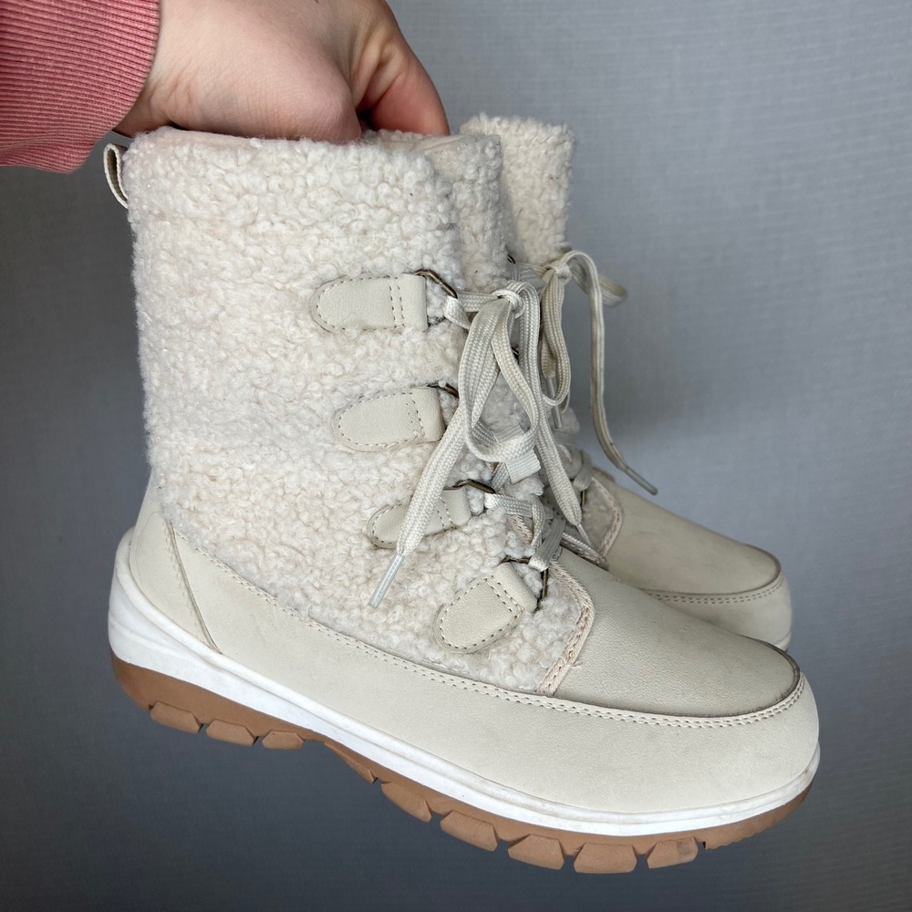 Universal Thread Womens Cream Sherpa Lace Up‎ Winter Snow Boots Size 6